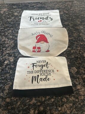 ASSORTED CANVAS MAKEUP BAGS LOT OF 3 NWOT